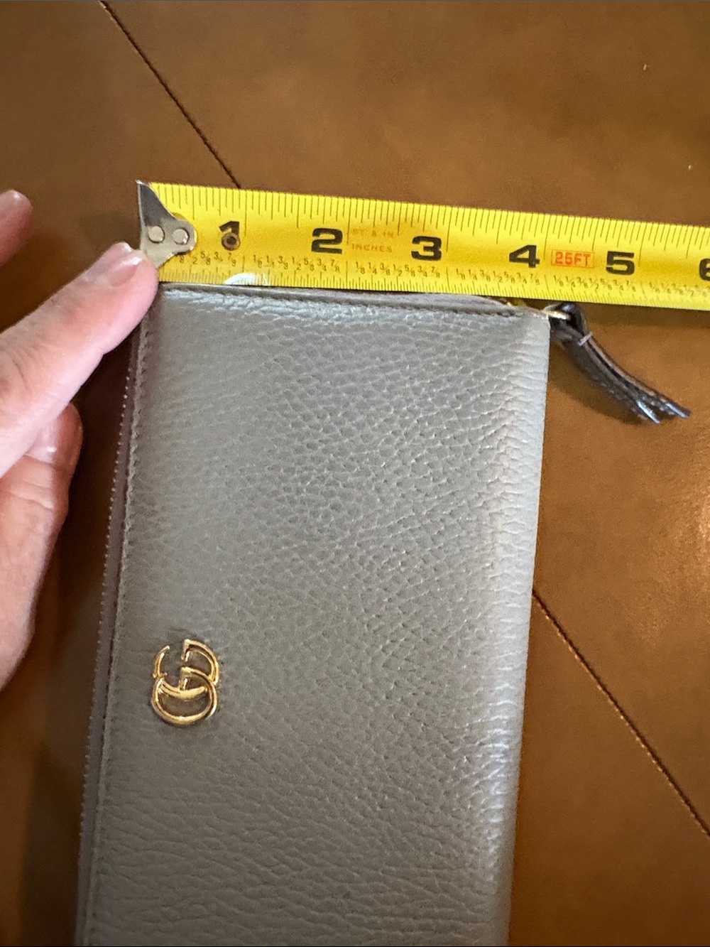 Gucci Light Gray Pebbled Leather Zip Wallet with Gold Double G - Picture 14 of 14